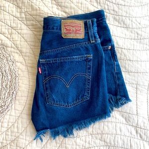 Levi’s Hot Shorts